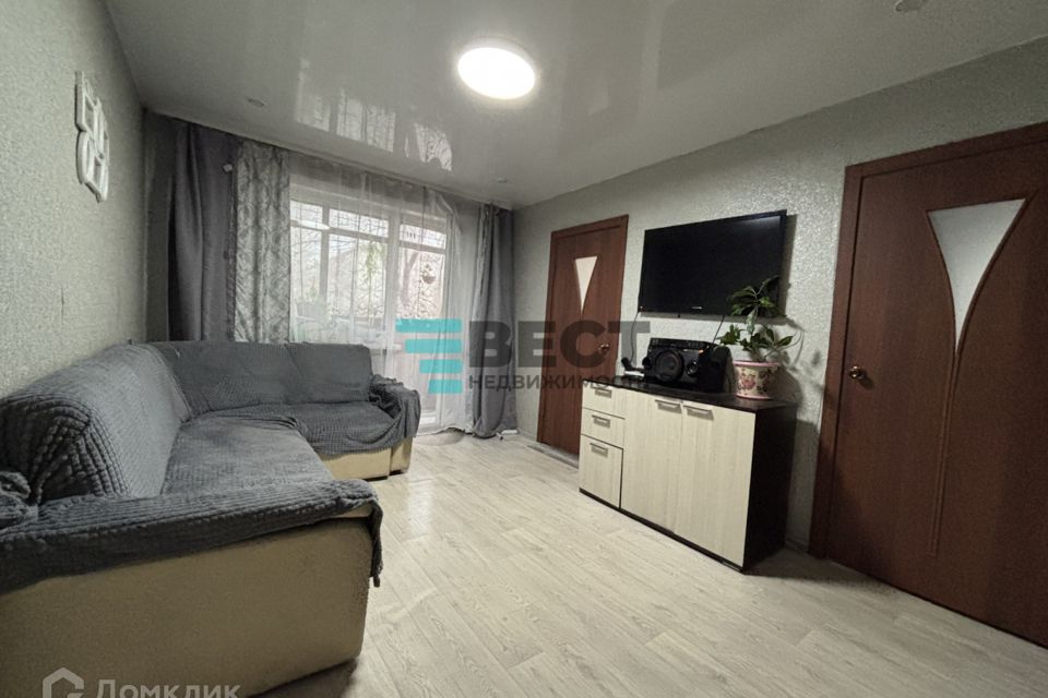 Продаётся 3-комнатная квартира, 47.4 м²