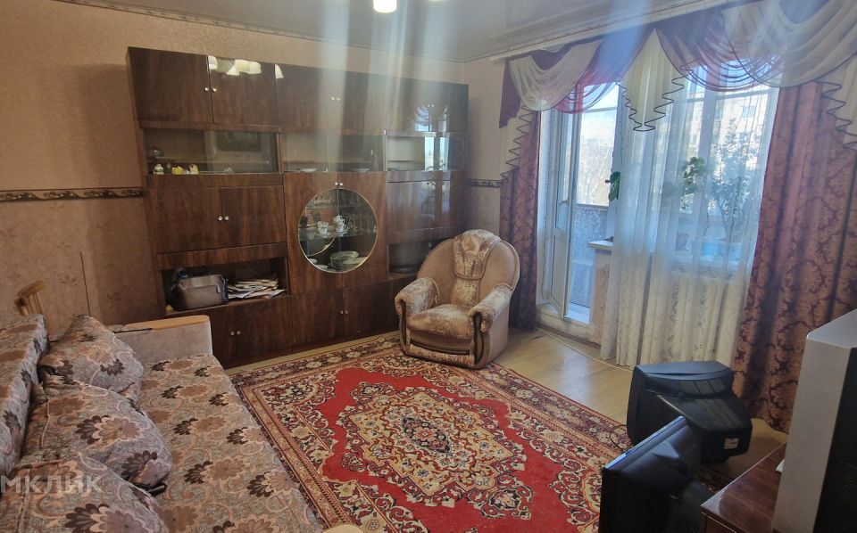 Продаётся 3-комнатная квартира, 60.5 м²