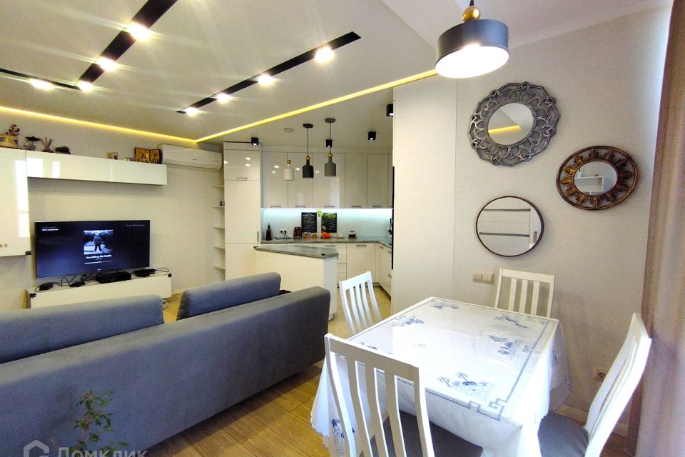 Продаётся 3-комнатная квартира, 104.3 м²