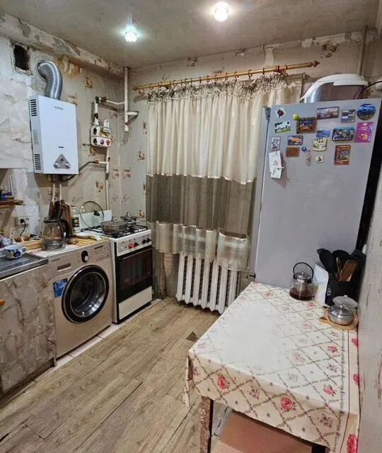 Продаётся 3-комнатная квартира, 40.7 м²