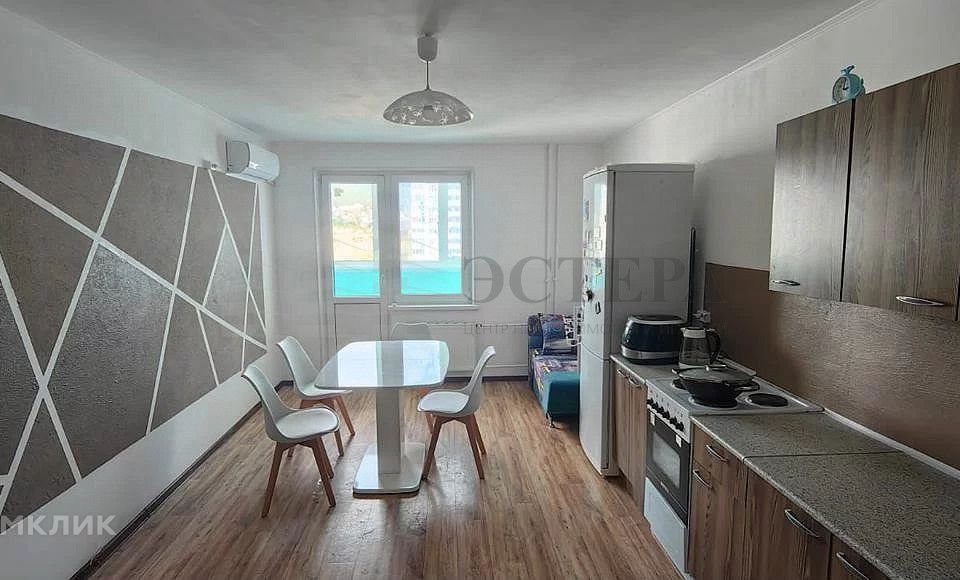 Продаётся 3-комнатная квартира, 90 м²