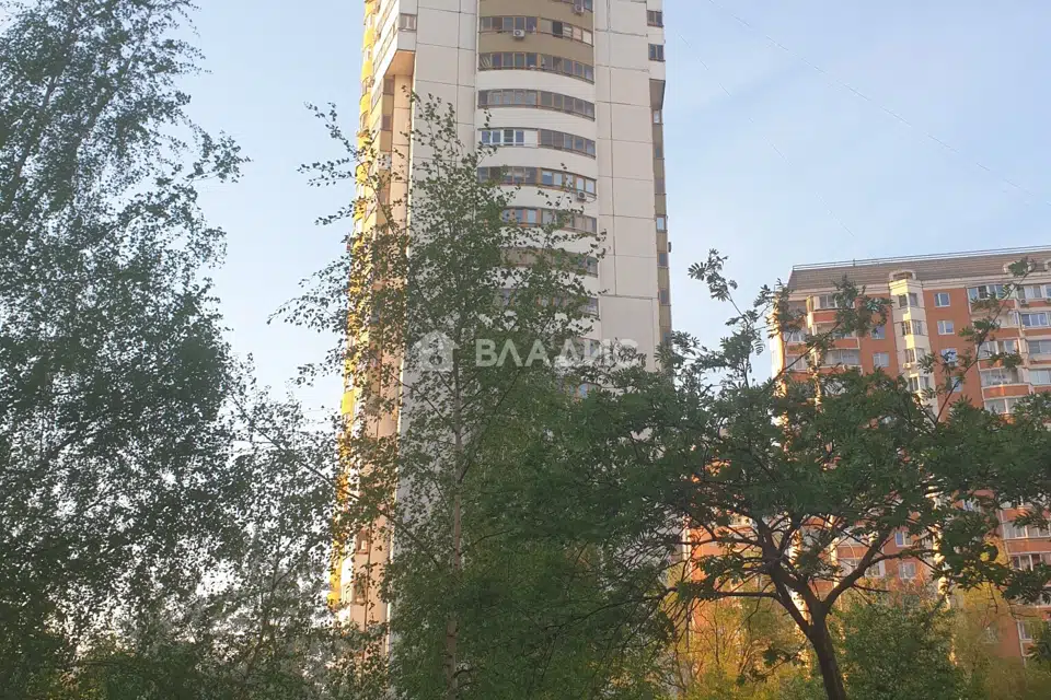 Продаётся 1-комнатная квартира, 41.9 м²