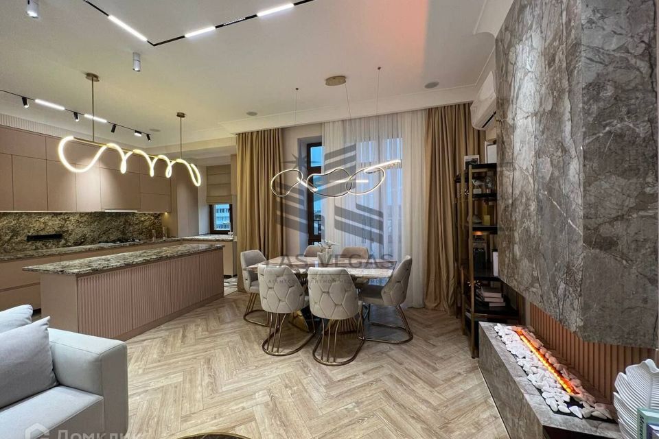 Сдаётся 4-комнатная квартира, 115 м²