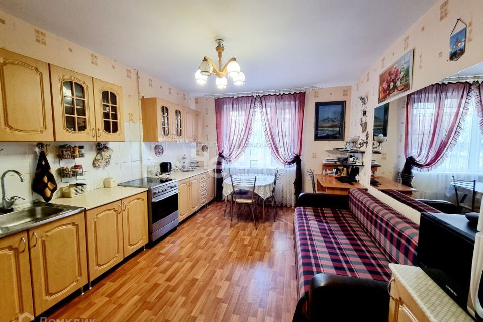 Продаётся 3-комнатная квартира, 91.3 м²