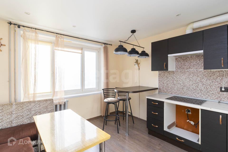 Продаётся 1-комнатная квартира, 41.9 м²