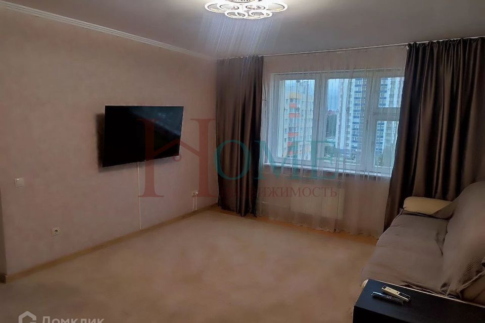 Сдаётся 2-комнатная квартира, 62.6 м²
