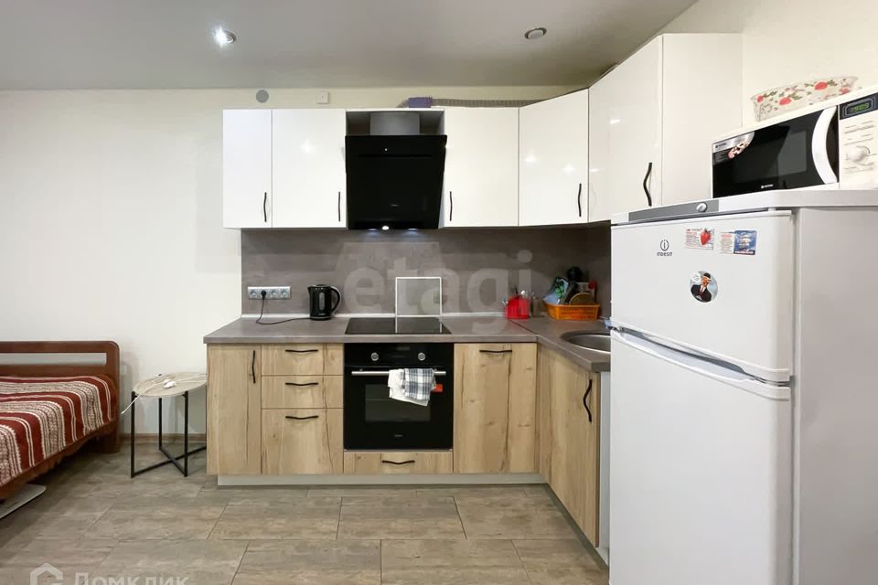 Продаётся 1-комнатная квартира, 46.7 м²