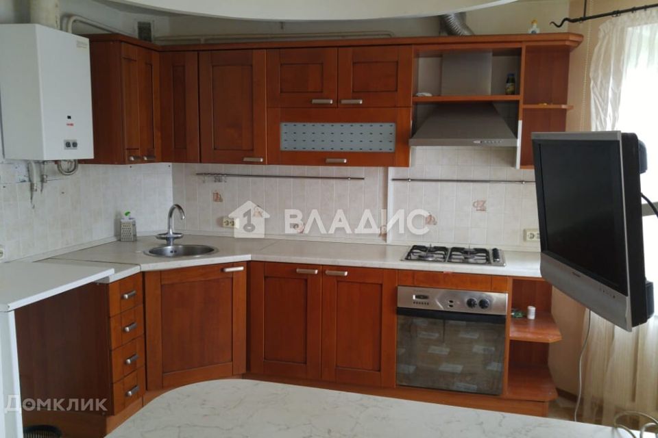 Продаётся 4-комнатная квартира, 147 м²