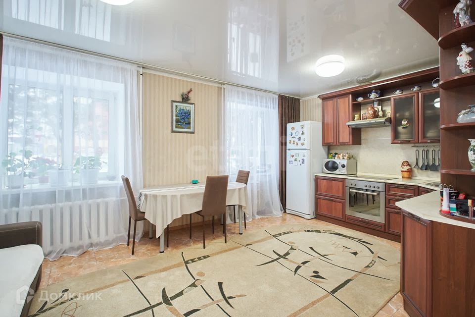 Продаётся 3-комнатная квартира, 64 м²