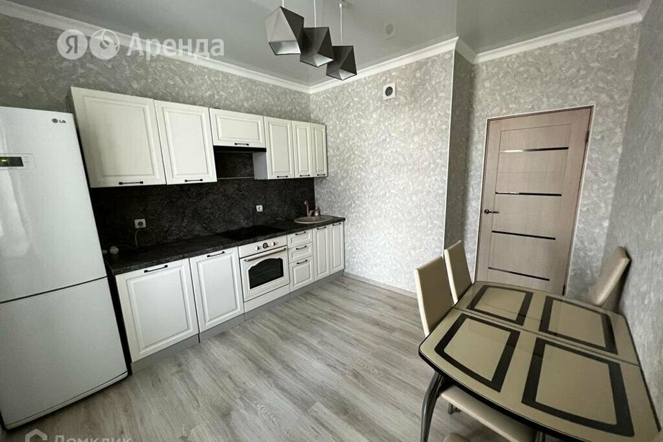 Сдаётся 2-комнатная квартира, 65 м²