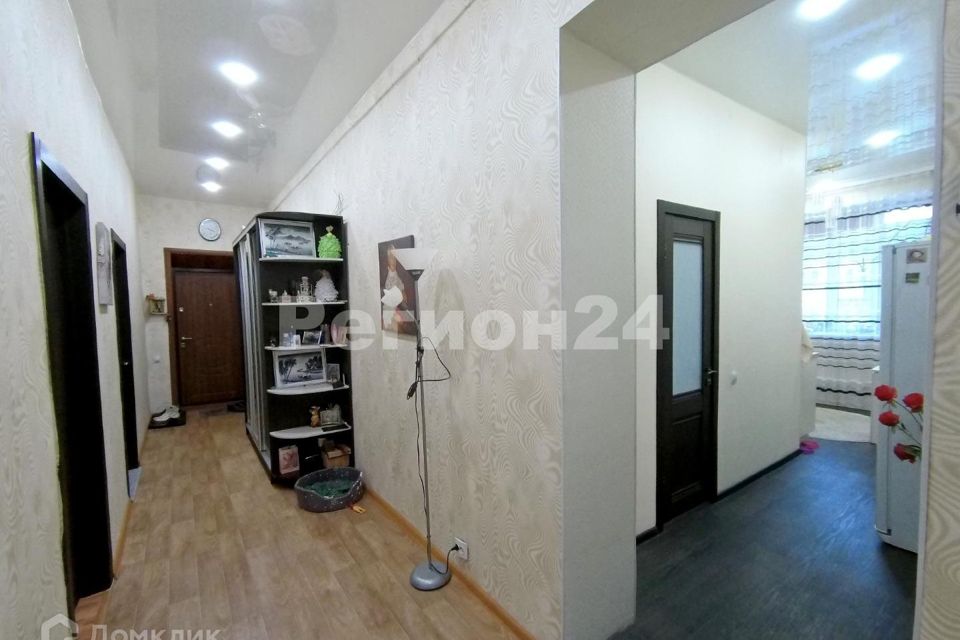 Продаётся 4-комнатная квартира, 93.5 м²