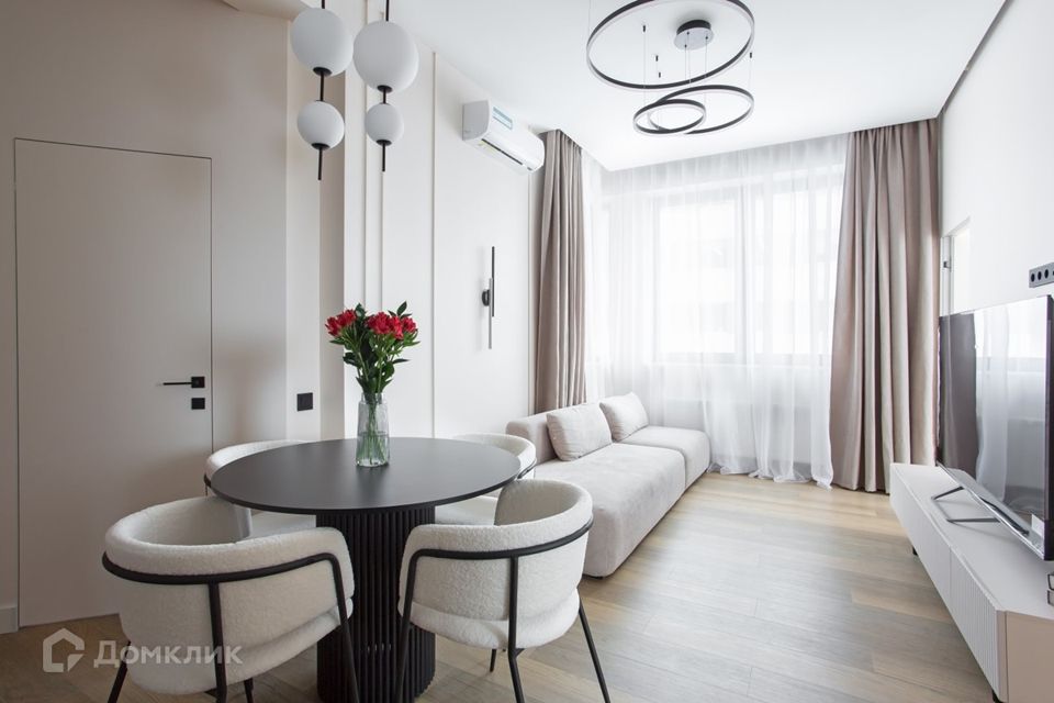 Продаётся 4-комнатная квартира, 65.5 м²