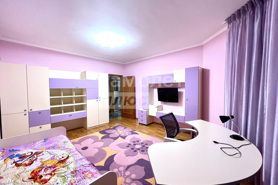 Продаётся 3-комнатная квартира, 95.8 м²