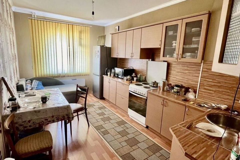 Продаётся 3-комнатная квартира, 65 м²