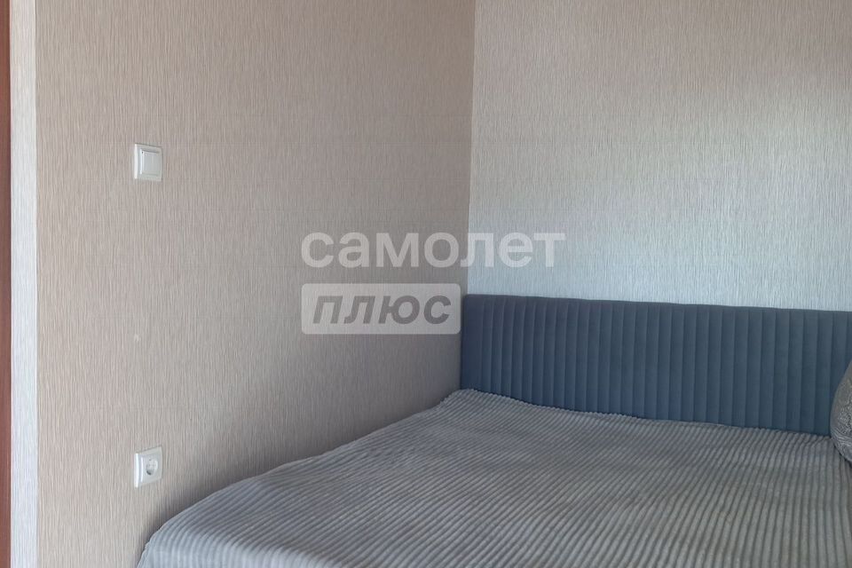 Продаётся 1-комнатная квартира, 42 м²
