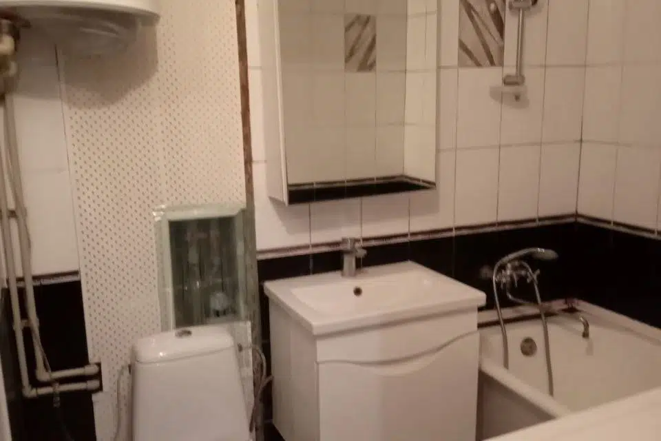 Продаётся 3-комнатная квартира, 63 м²