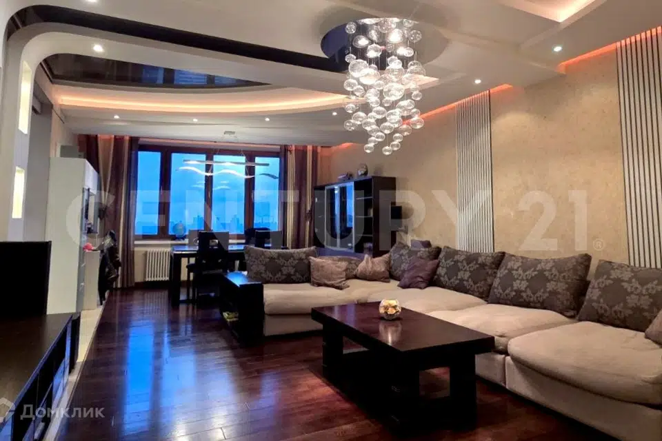 Продаётся 2-комнатная квартира, 101.7 м²
