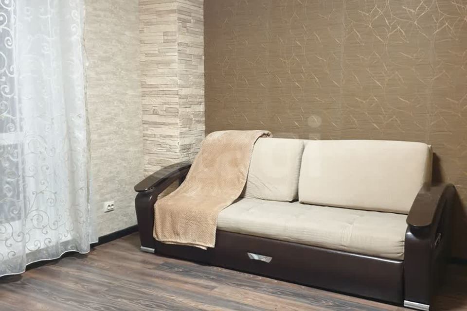 Продаётся 1-комнатная квартира, 43.2 м²