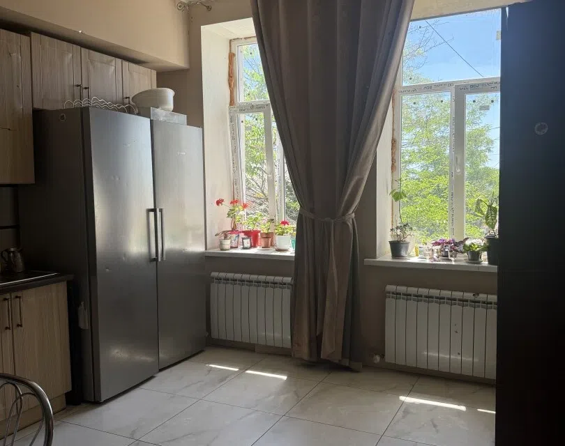Продаётся 2-этажный дом, 670 м²