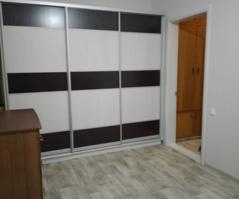Продаётся 3-комнатная квартира, 60.5 м²