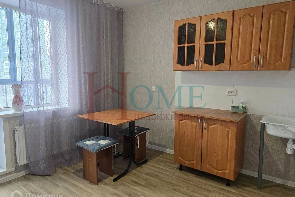 Сдаётся 1-комнатная квартира, 40 м²