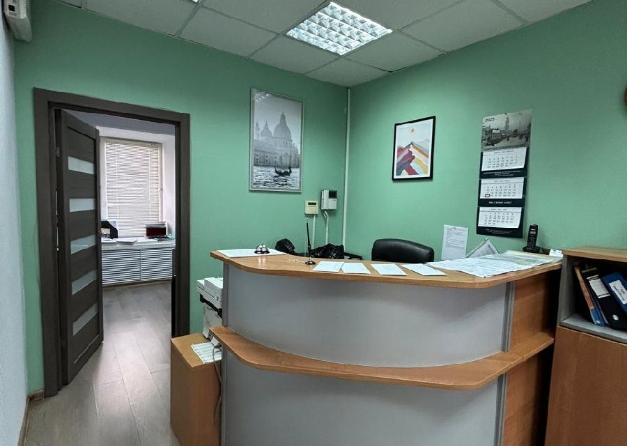Продаётся 5-комнатная квартира, 100.4 м²