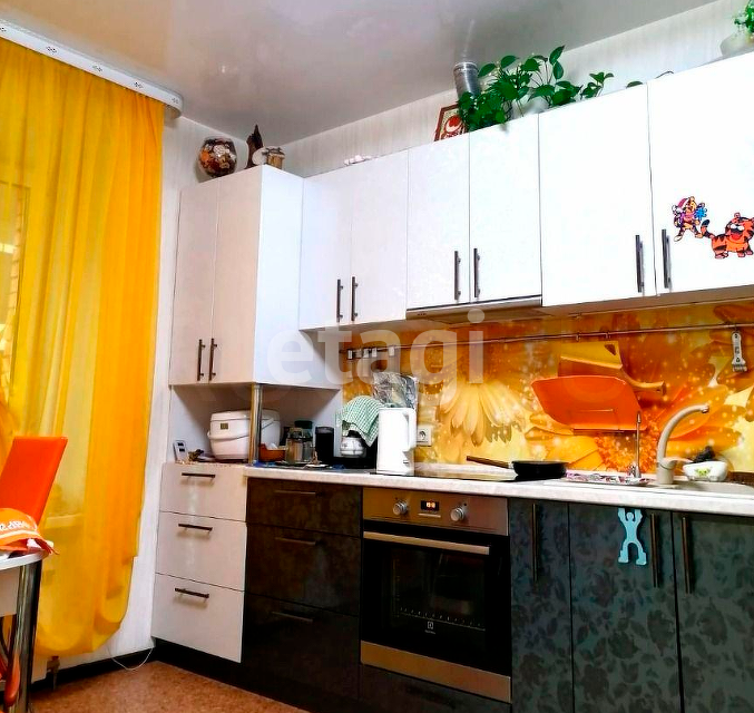 Продаётся 3-комнатная квартира, 110 м²
