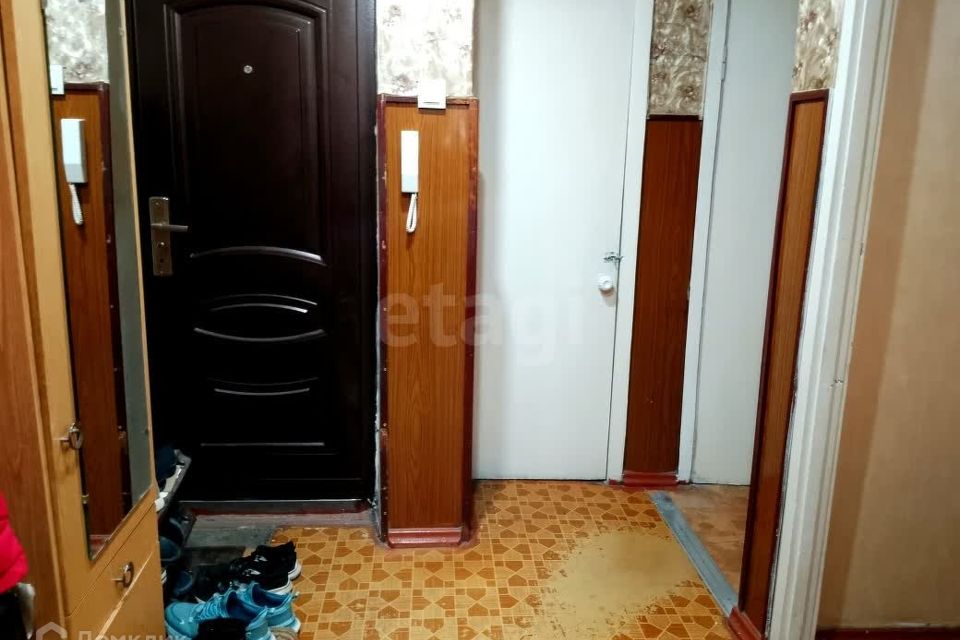 Продаётся 4-комнатная квартира, 62 м²