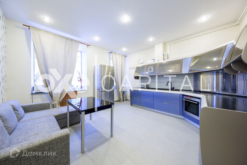 Продаётся 3-комнатная квартира, 108 м²