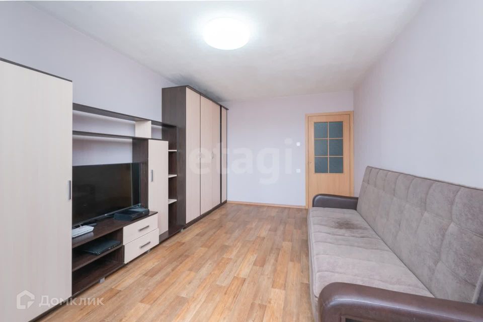 Продаётся 1-комнатная квартира, 37.9 м²