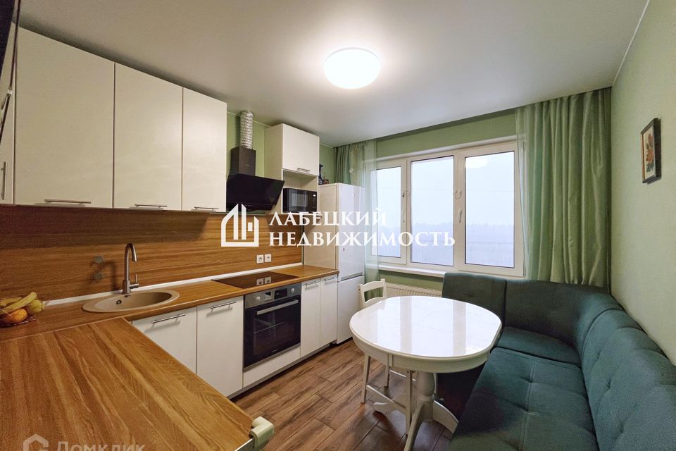 Продаётся 2-комнатная квартира, 60.9 м²