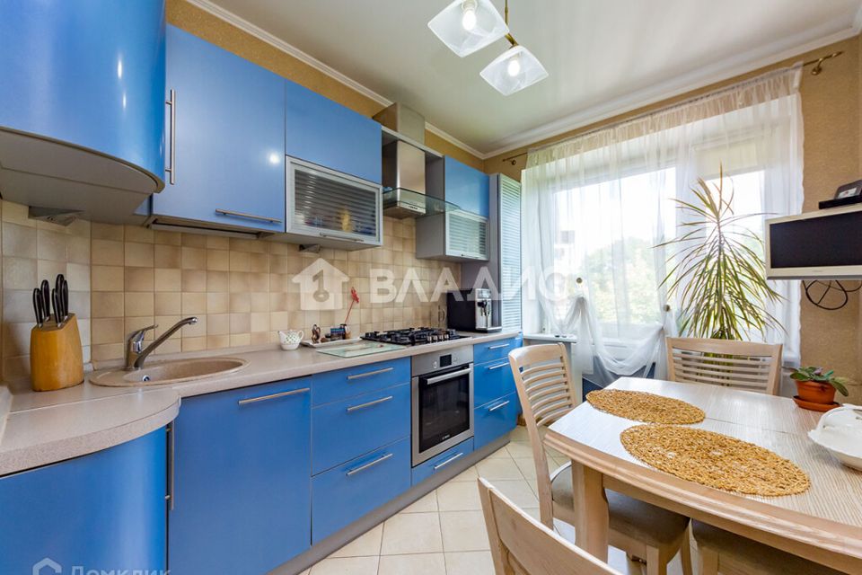 Продаётся 2-комнатная квартира, 61.6 м²