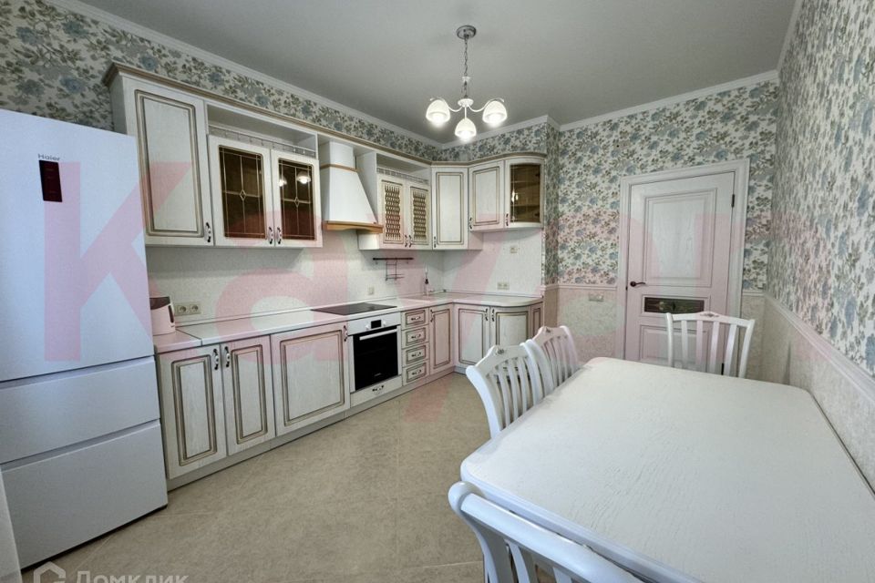 Сдаётся 2-комнатная квартира, 68 м²