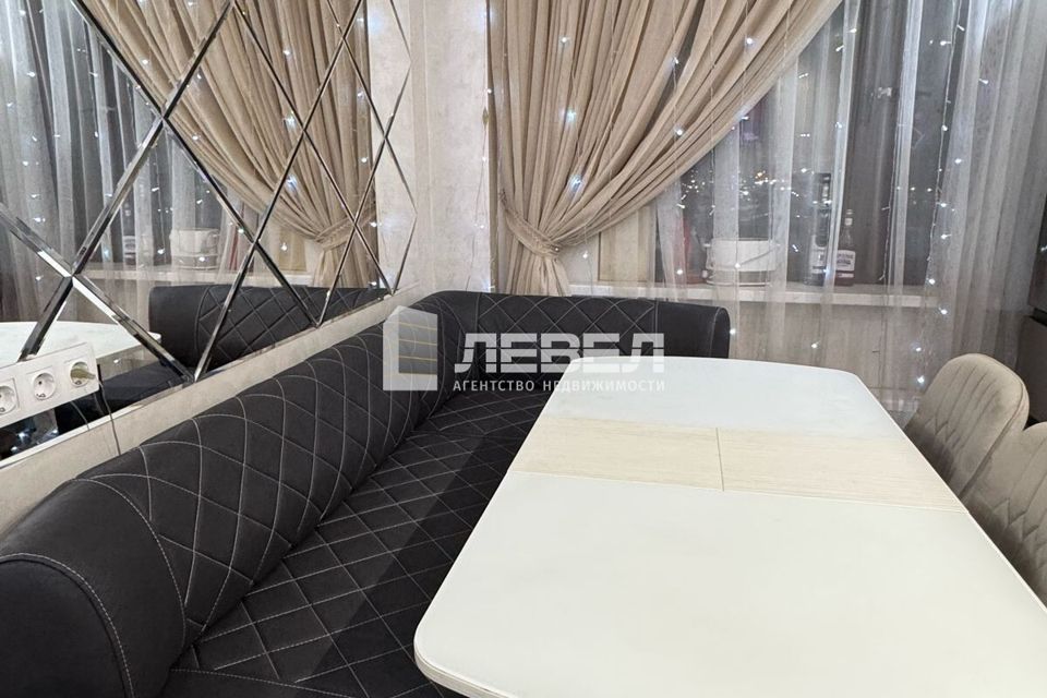 Сдаётся 2-комнатная квартира, 61 м²