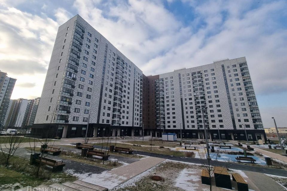 Продаётся 1-комнатная квартира, 42.1 м²