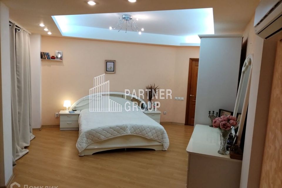 Продаётся 2-комнатная квартира, 77.3 м²