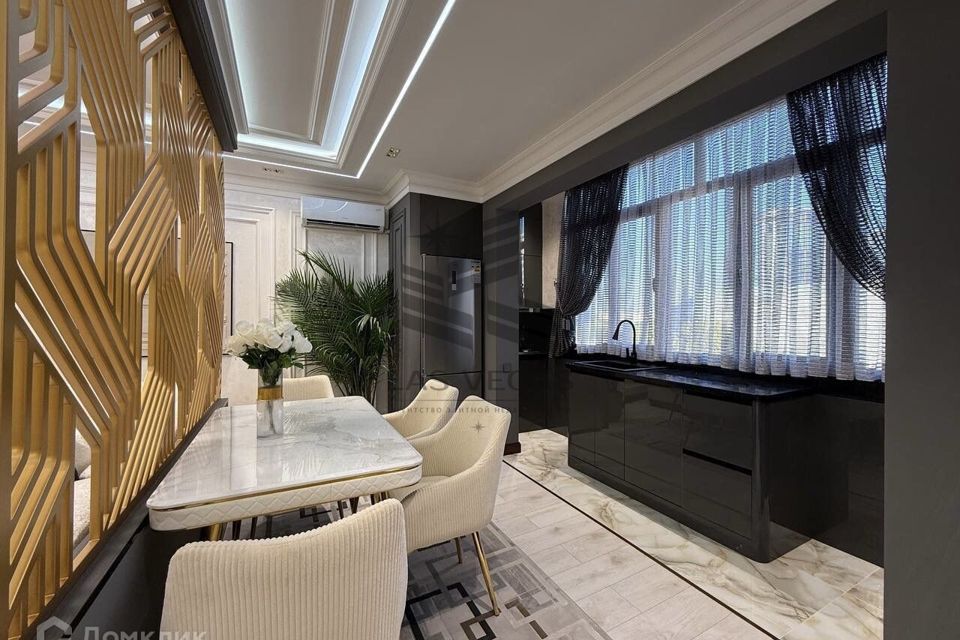 Сдаётся 4-комнатная квартира, 105 м²