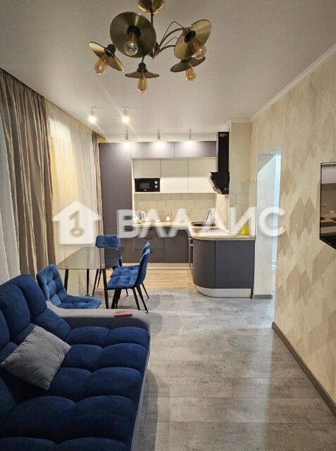 Продаётся 1-комнатная квартира, 42 м²