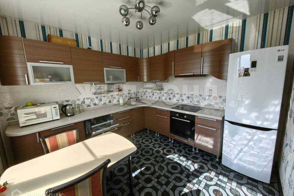 Продаётся 2-комнатная квартира, 63 м²