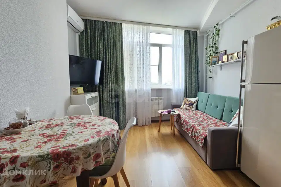 Продаётся 1-комнатная квартира, 56.7 м²