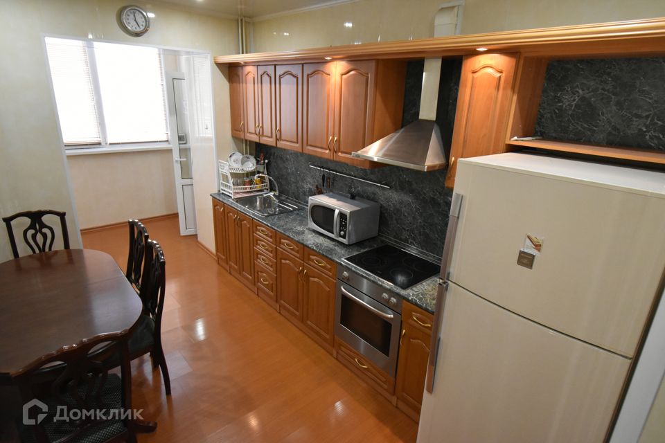Сдаётся 2-комнатная квартира, 75 м²