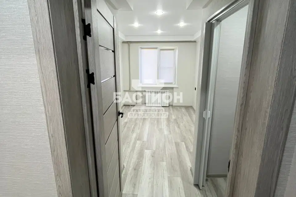 Продаётся 3-комнатная квартира, 49.4 м²