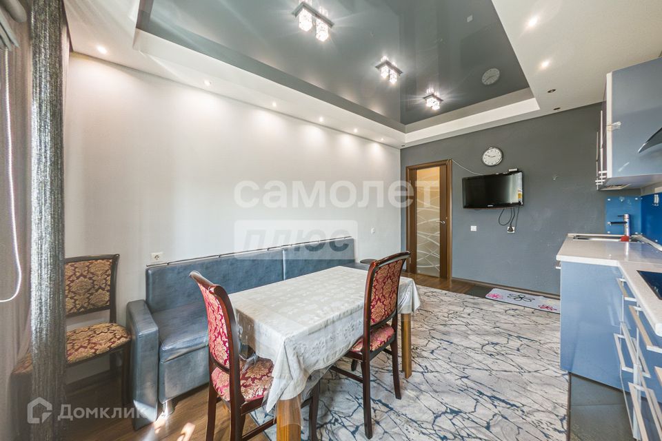 Продаётся 2-комнатная квартира, 75.4 м²