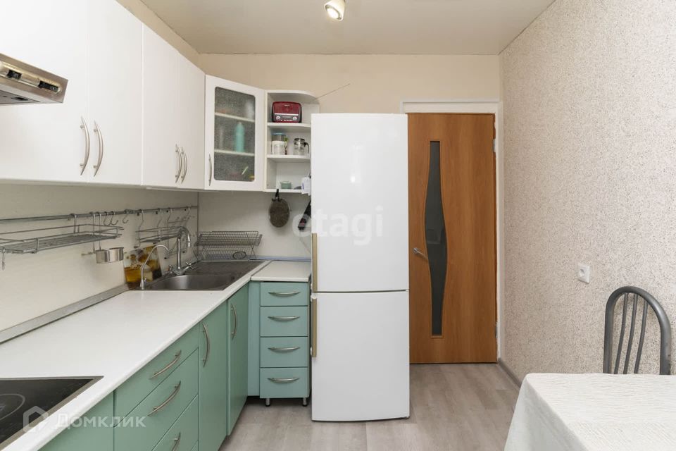 Продаётся 3-комнатная квартира, 61.8 м²