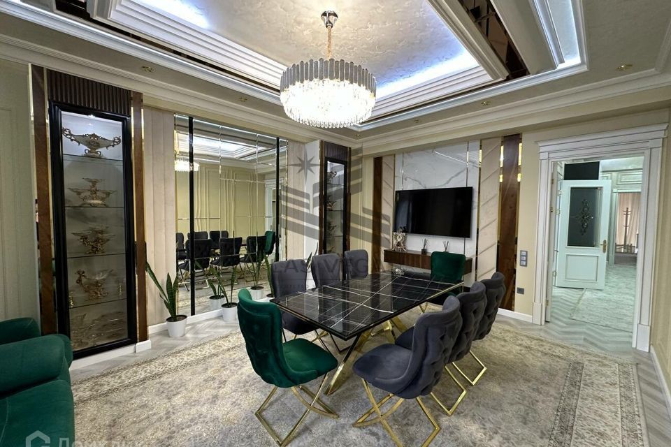 Сдаётся 4-комнатная квартира, 120 м²