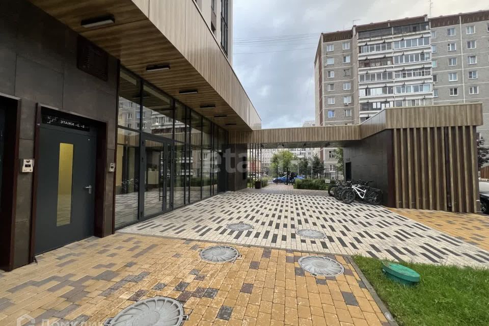 Продаётся 4-комнатная квартира, 121.5 м²