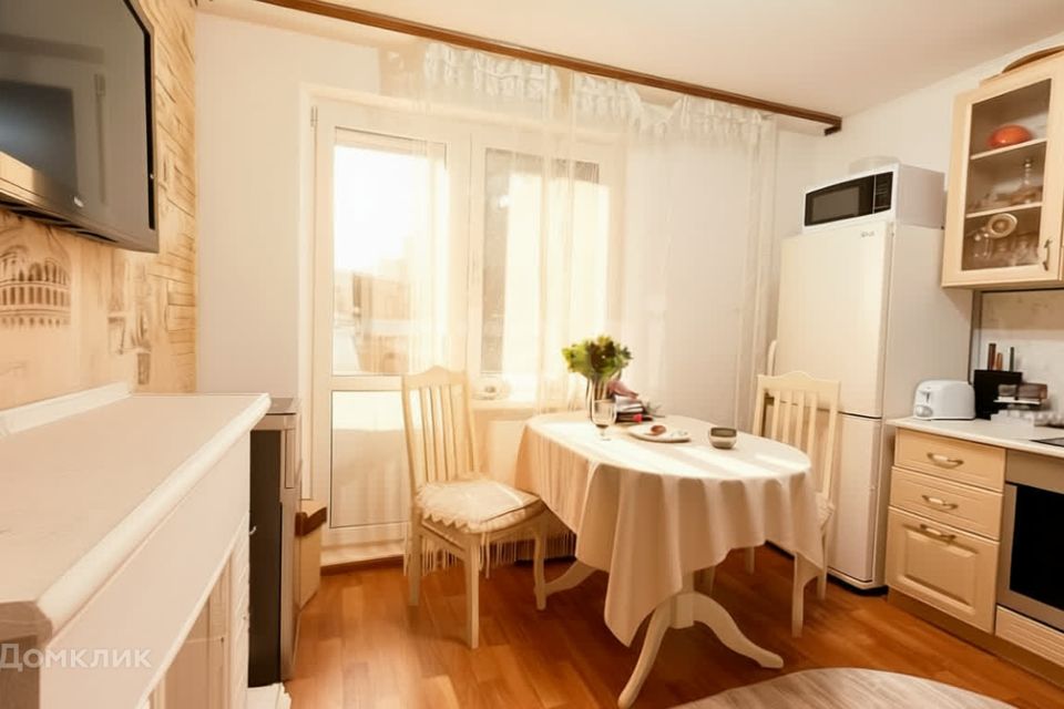 Продаётся 1-комнатная квартира, 37.4 м²