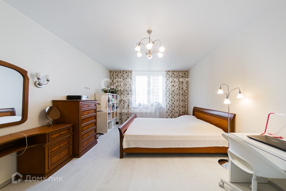 Продаётся 3-комнатная квартира, 104 м²