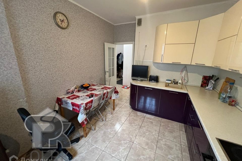 Продаётся 3-комнатная квартира, 71.1 м²