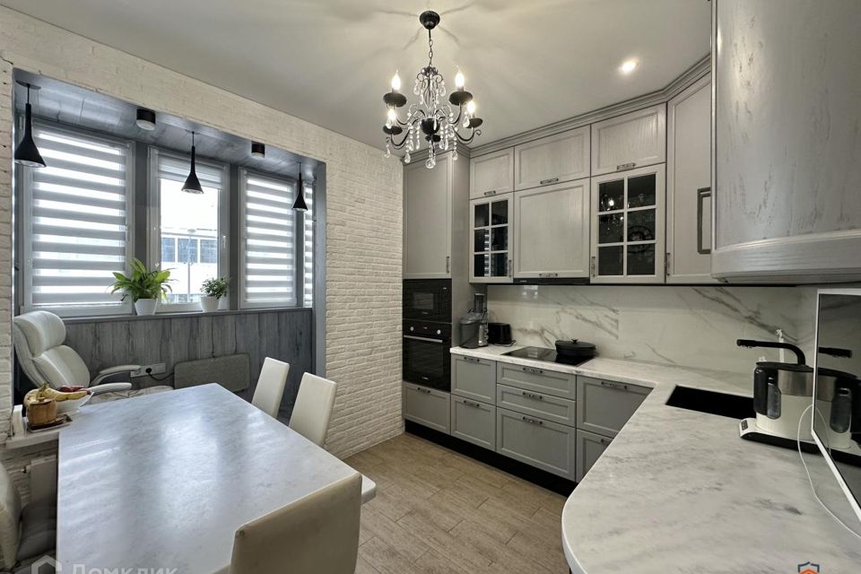 Продаётся 2-комнатная квартира, 56 м²